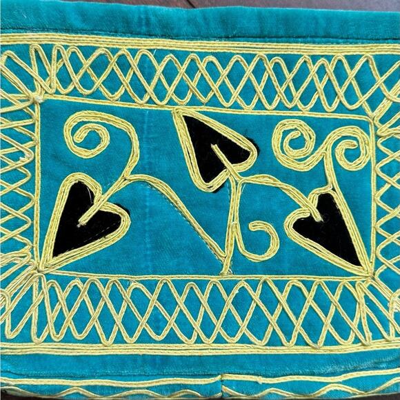 Embroidered Floral Cotton Shoulder Bag - Picture 8 of 12